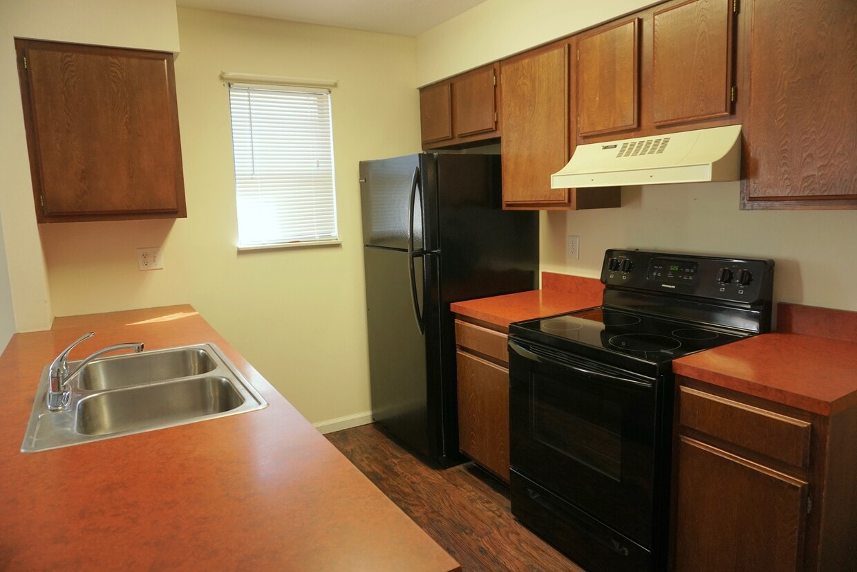 Kitchen - 46 Campbell Dr
