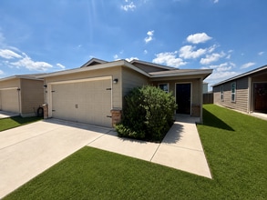 Building Photo - 342 Mistflower