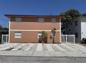 Building Photo - 2645 SW 28th Ct