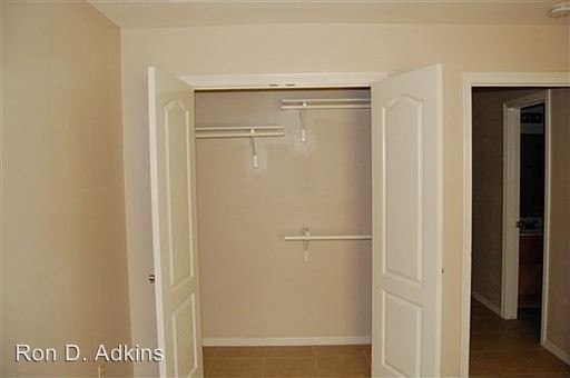 Foto del edificio - 903 W Emerald Dr