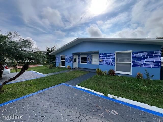 Foto del edificio - 3 br, 2 bath House - 816 SW 13th St # 2