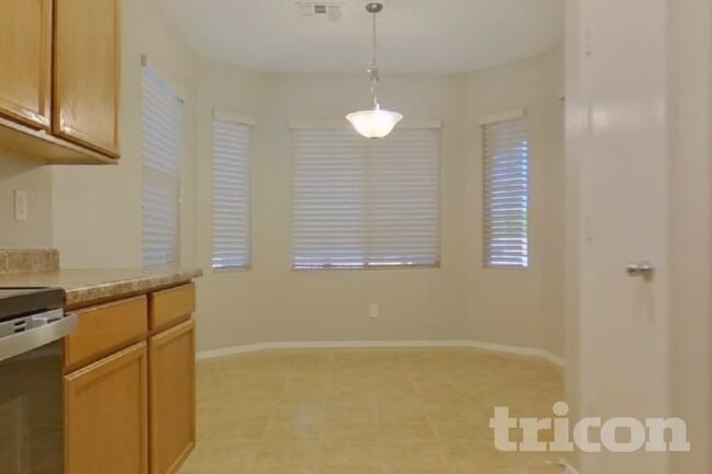 Building Photo - 1689 S 235th Dr