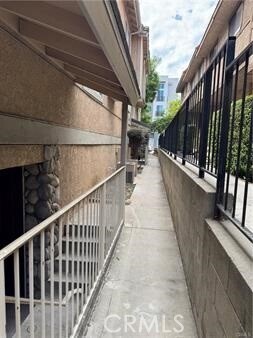 Foto del edificio - 100 S Chapel Ave