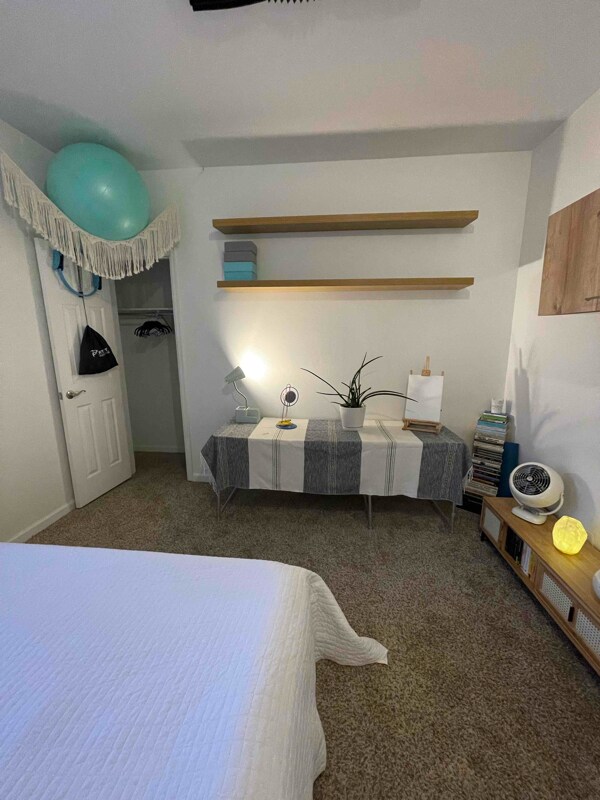 Foto del edificio - 6805 S Field St