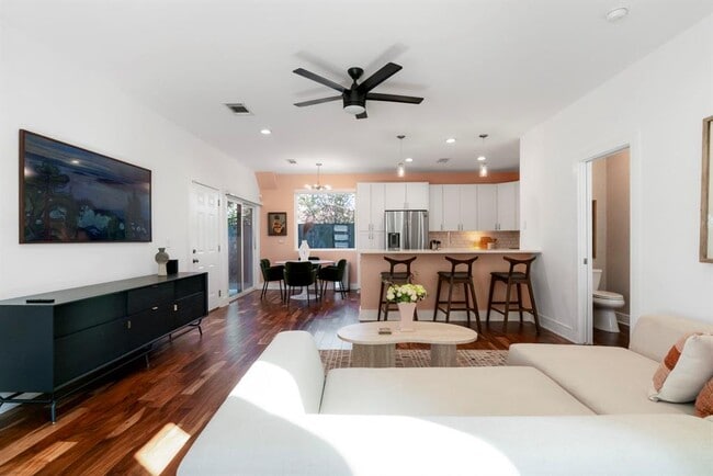 Building Photo - 1148 Webberville Rd