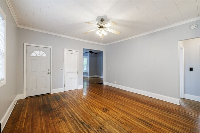 Building Photo - 222 Gregory St