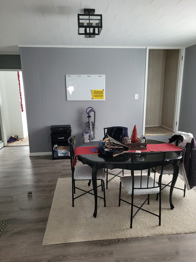 Dinning room - 403 Green St