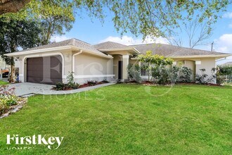 Building Photo - 8352 Bahamas Rd