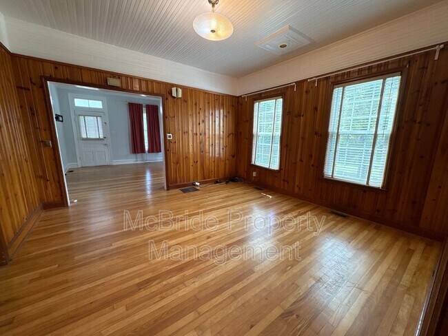 Foto del edificio - 2754 Hazel St