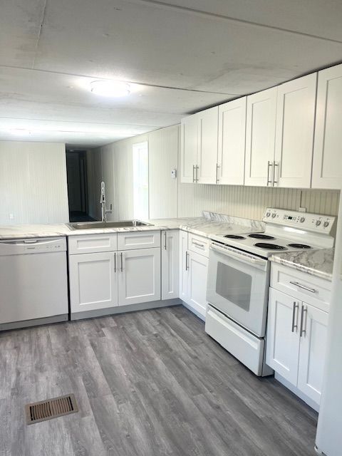 Building Photo - 2388 Case Ln