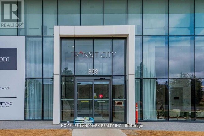 Photo du bâtiment - 898 Portage Pkwy