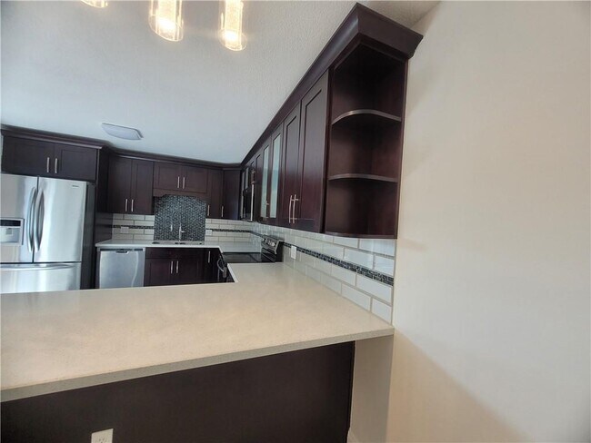 Building Photo - 2540 Camelot Ct