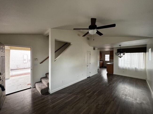 Building Photo - 2409 Stonebridge Dr