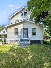 Building Photo - 3992 E 52nd St