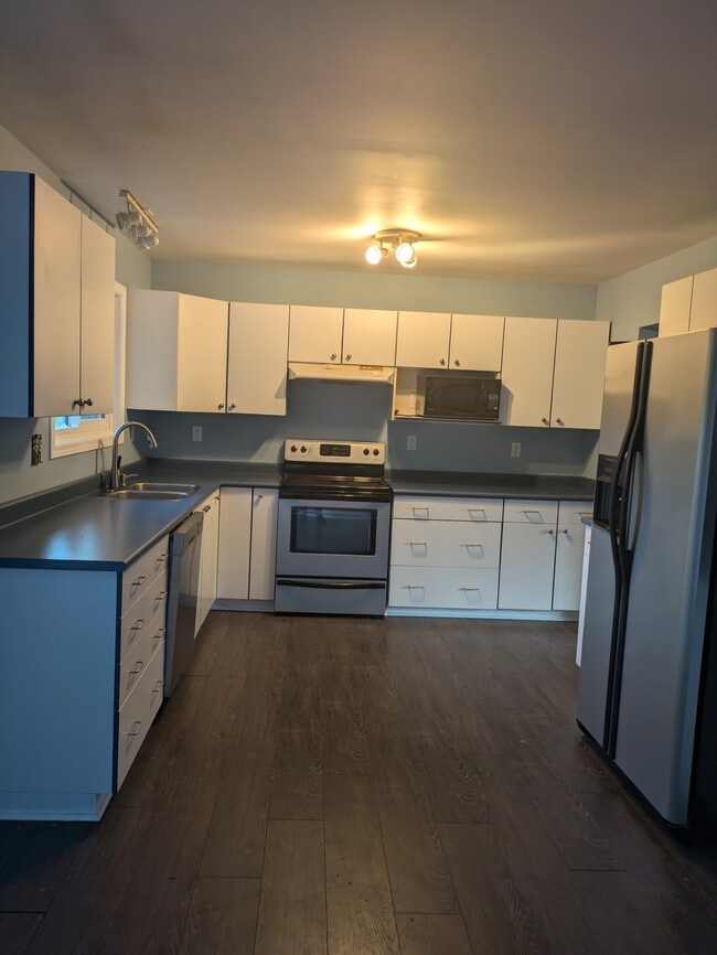 Building Photo - 2205 Pyrite Dr