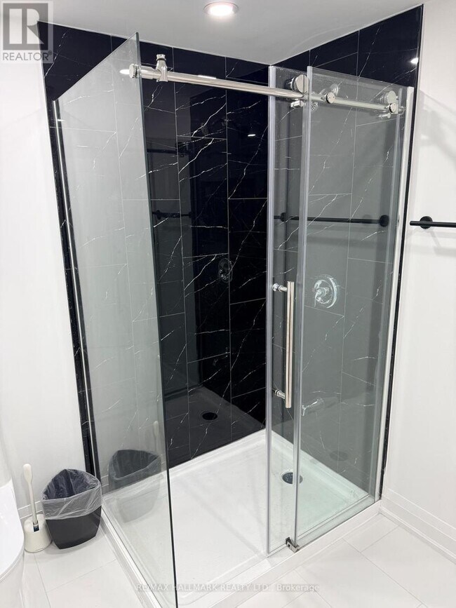 Photo du bâtiment - 4 Spiker St