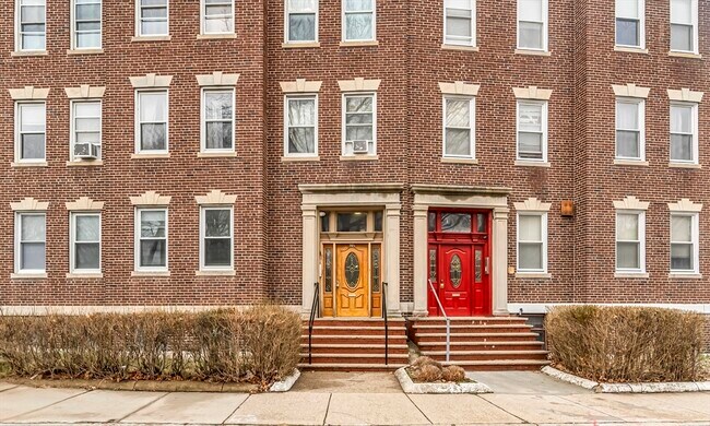 Building Photo - 86 Winthrop St