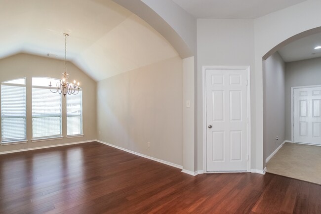 Foto del edificio - 2703 Facet Creek Dr