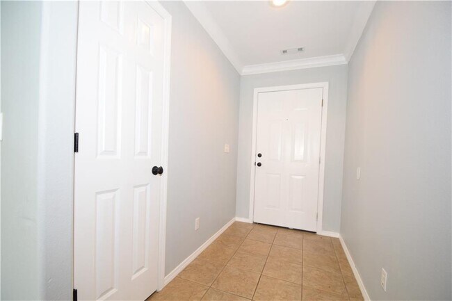 Foto del edificio - 903 SW Sandrock Rd