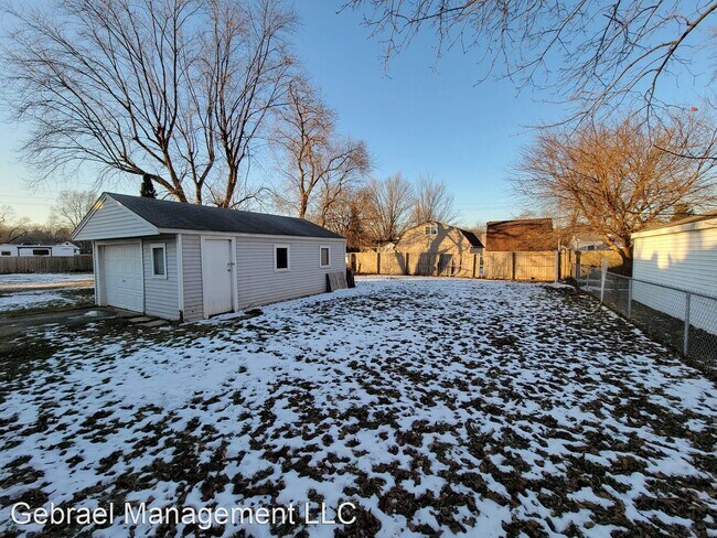 Building Photo - 2 br, 1 bath House - 4028 Larchmont st