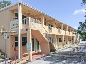 Building Photo - 3251 SW 44th St