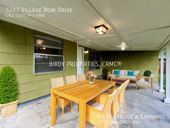 Foto del edificio - "Charming 3-Bed, 2-Bath Home on Village Ro...