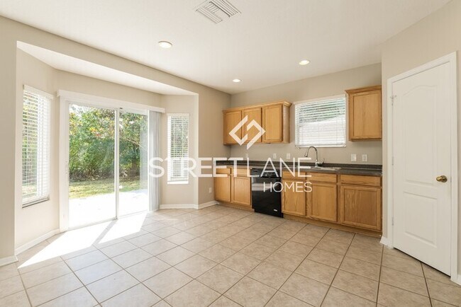 Foto del edificio - Spacious 4 Bedroom in Spring Hill!