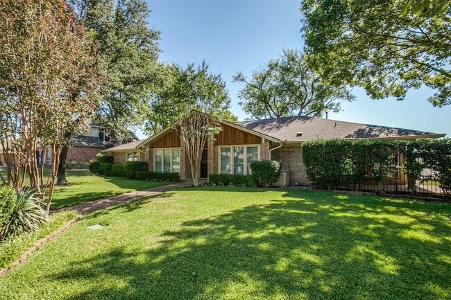 Foto del edificio - 2700 Quail Ridge Dr