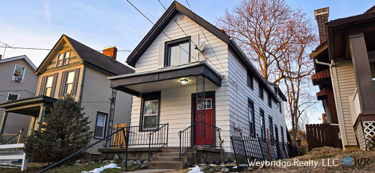 Primary Photo - Newly Renovated House in Norwood