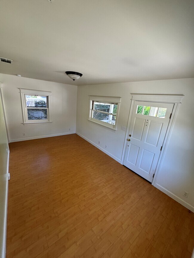 Foto del edificio - 482 W Hammond St