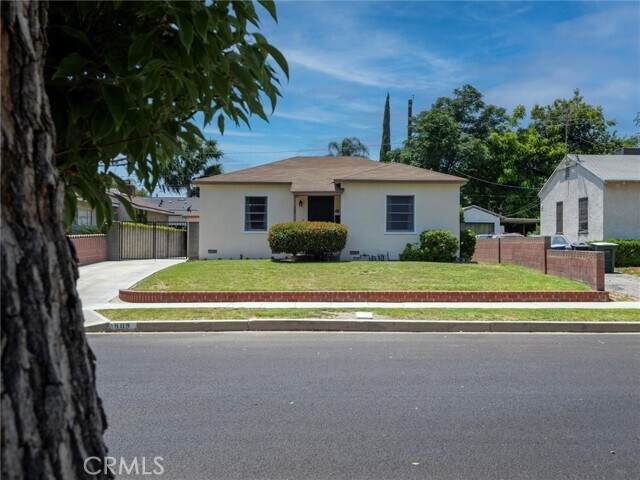 Building Photo - 909 N Orchard Dr