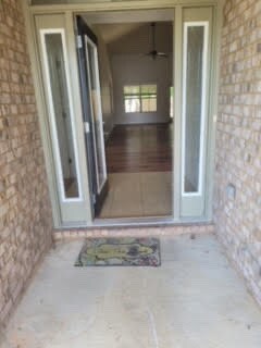 Building Photo - 28207 Chateau Dr
