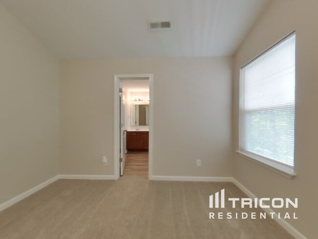 Building Photo - 6415 Pennacook Dr