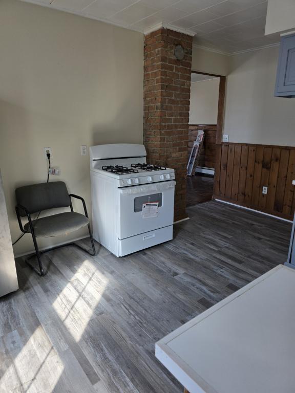 Building Photo - 53 Glen Ave