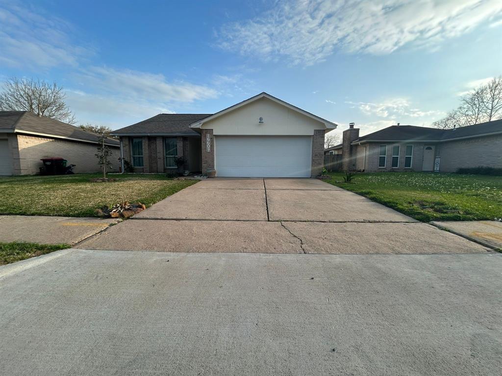 Primary Photo - 16607 La Gloria Dr