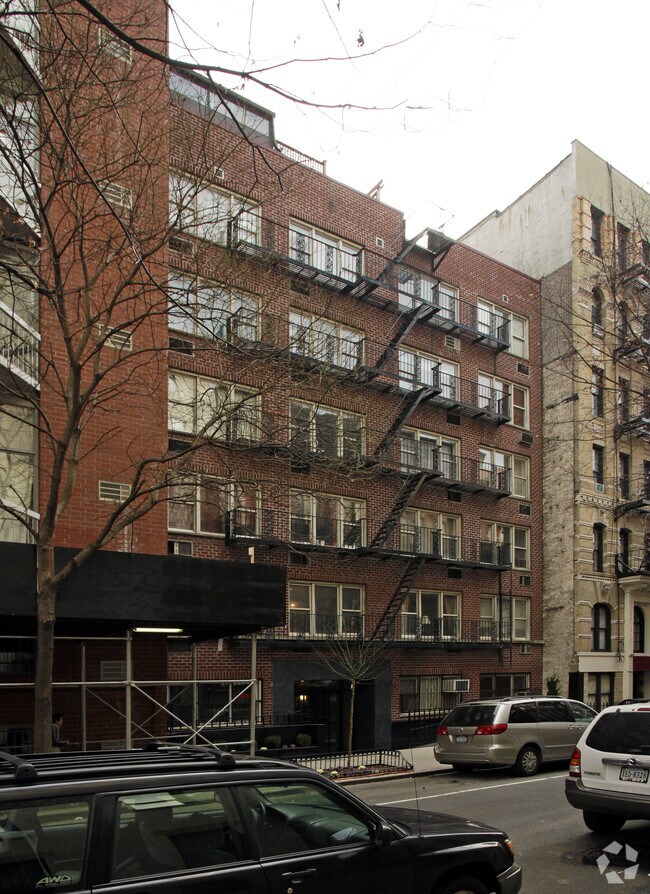 Primary Photo - 180 Thompson St