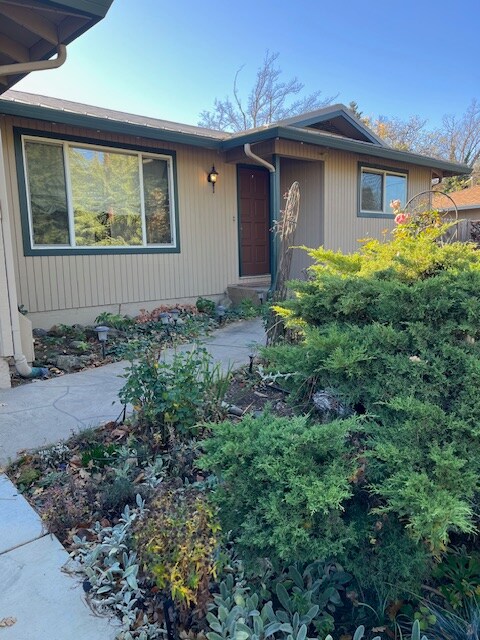 Primary Photo - 2532 Juanipero Way