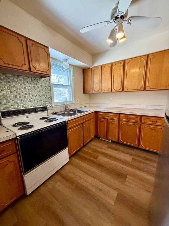 Foto del edificio - Three Bedroom Home in Portage