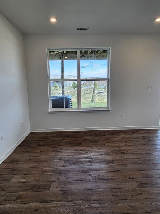 Foto del edificio - New Construction Townhome in Middletown