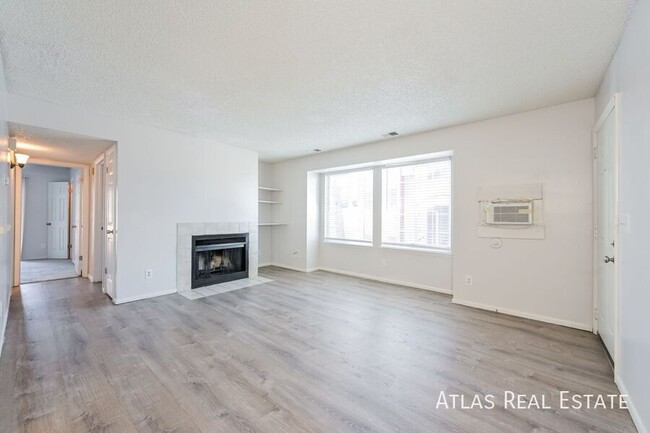 Foto del edificio - READY TO CALL HOME!! Awesome 2 bed, 1 bath...