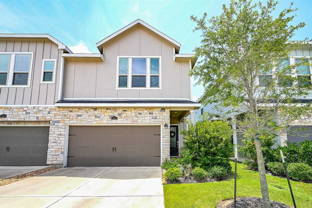 Foto principal - 5630 Amber Brook Ln