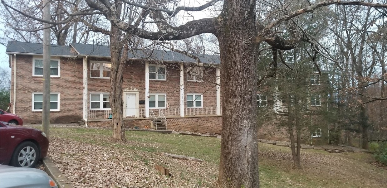 Primary Photo - 113 Terrace Ct