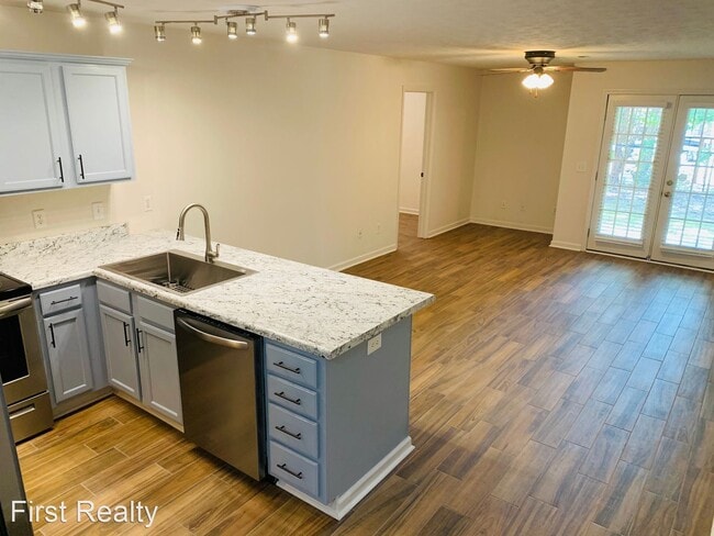 Building Photo - 3 br, 3 bath House - 324 N. Ross Street, U...