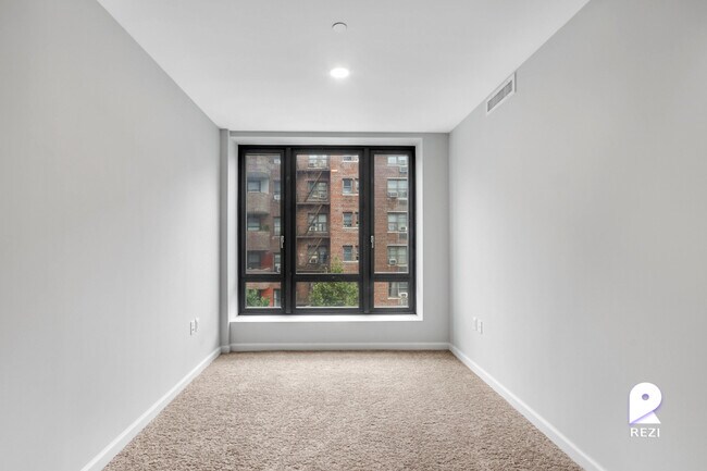 Building Photo - 148-36 89th Ave