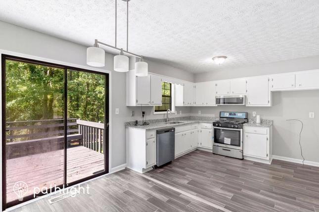 Building Photo - 100 Spicewood Ct