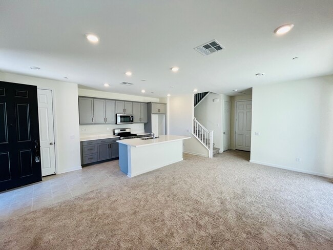 Building Photo - 27019 Evening Sky Plz