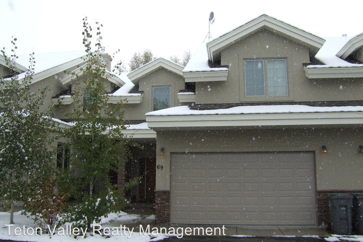 151 Cobble Creek Ln, Driggs, ID 83422 Room for Rent in Driggs, ID