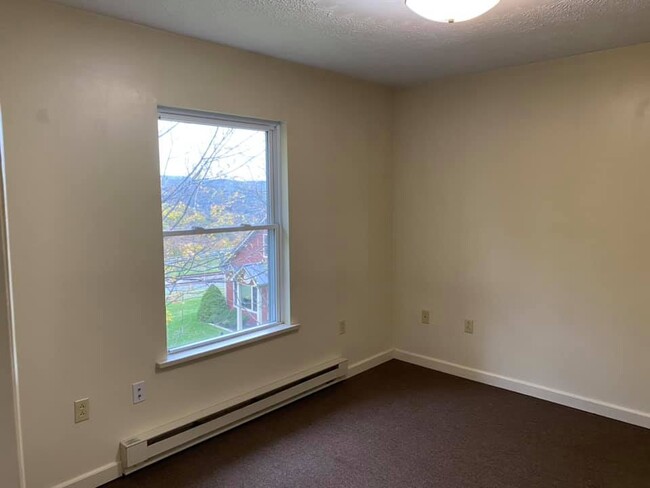 Dormitorio 1 - 62 Depot St