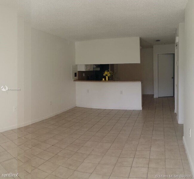 Building Photo - 3 br, 2 bath  - Tennis View Condo