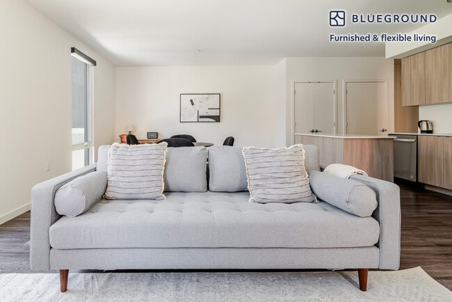 Building Photo - 1501 Buena Vista Ave